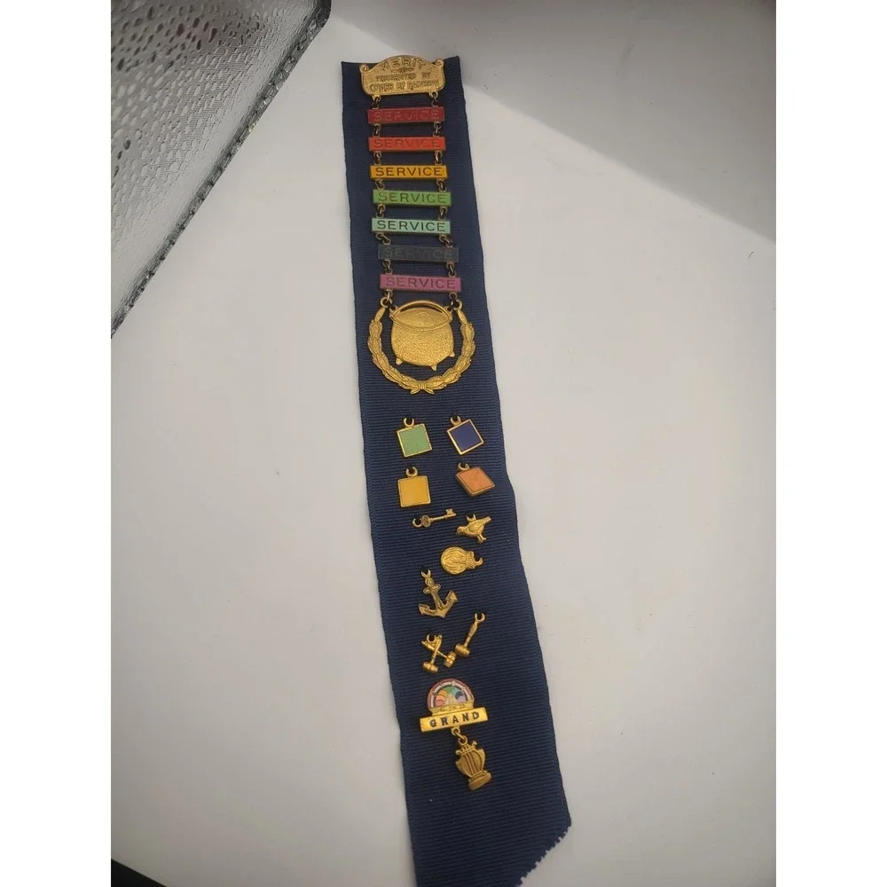 Vintage Masonic Order Rainbow Girls Merit Enamel Bar Pin Cross Color Pot Of Gold